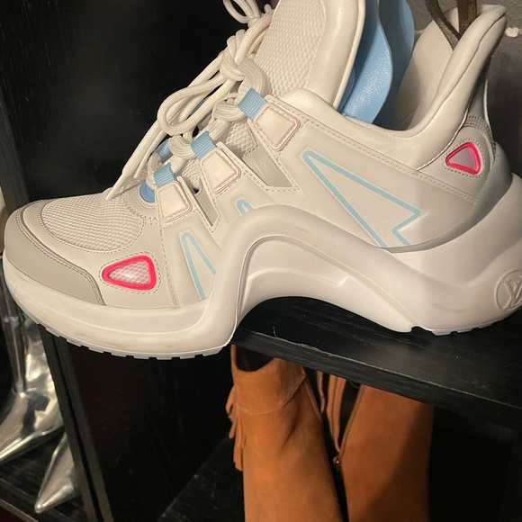 Louis Vuitton Runners - Picture 3 of 5
